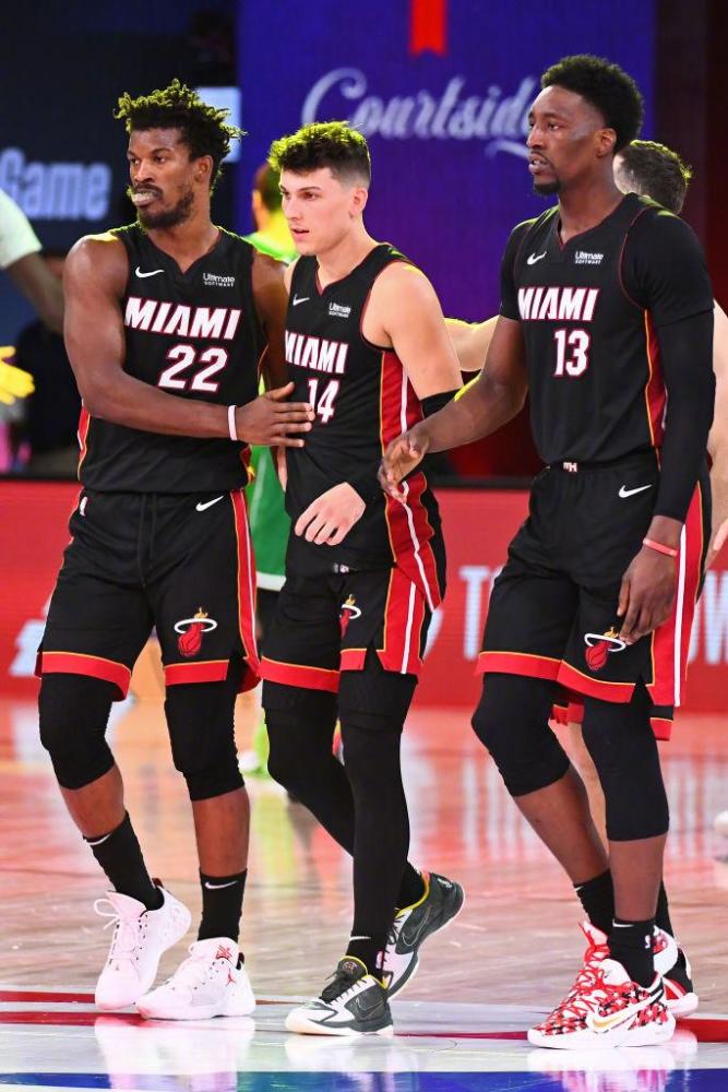 从而保证球 从而保证球